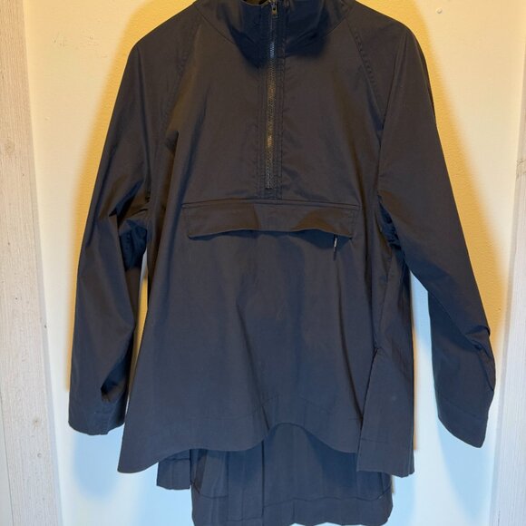 Athleta Sojourn Pleated Pullover Top Large - Picture 4 of 6